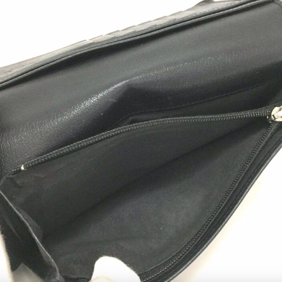 CHANEL Camellia CC Leather Checkbook / Wallet - Picture 2 of 12